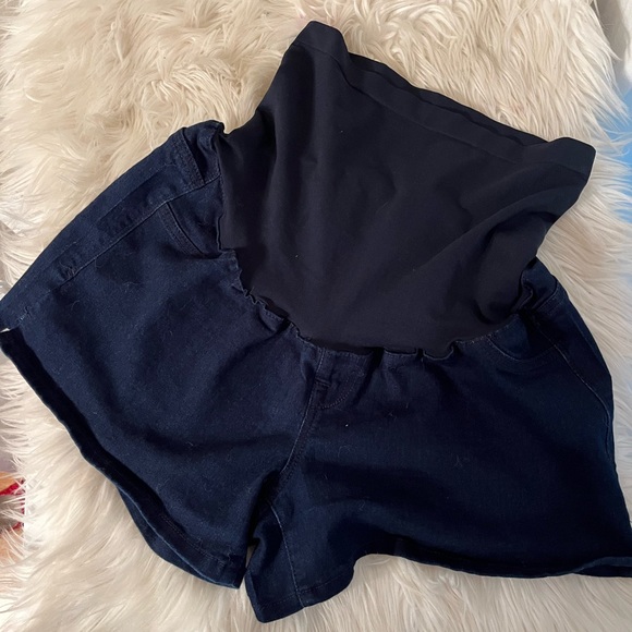 Evermore maternity jean shorts, size XL. - Picture 1 of 4
